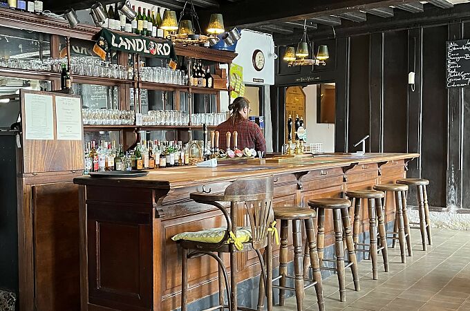 Six signs you’re in a great British pub